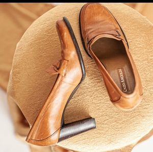 Size 6 brown leather heels shoes